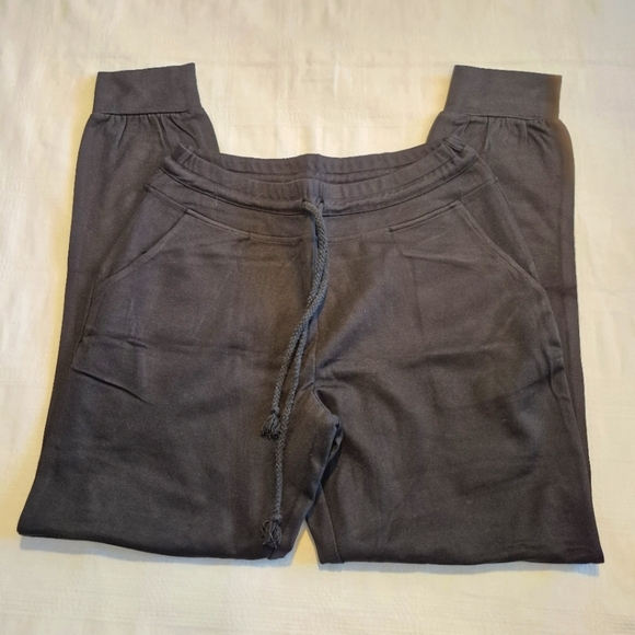 Black women's size 10 black athletic pants, no brand, feel better quality, NWOT - Picture 1 of 6